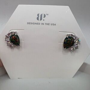 NWT- Pretty black fire opal earrings!